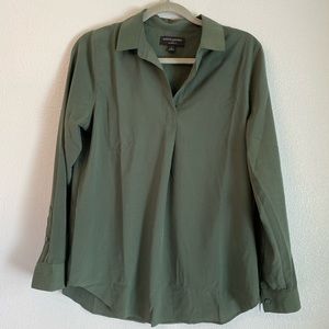 Banana Republic boyfriend fit dressy shirt